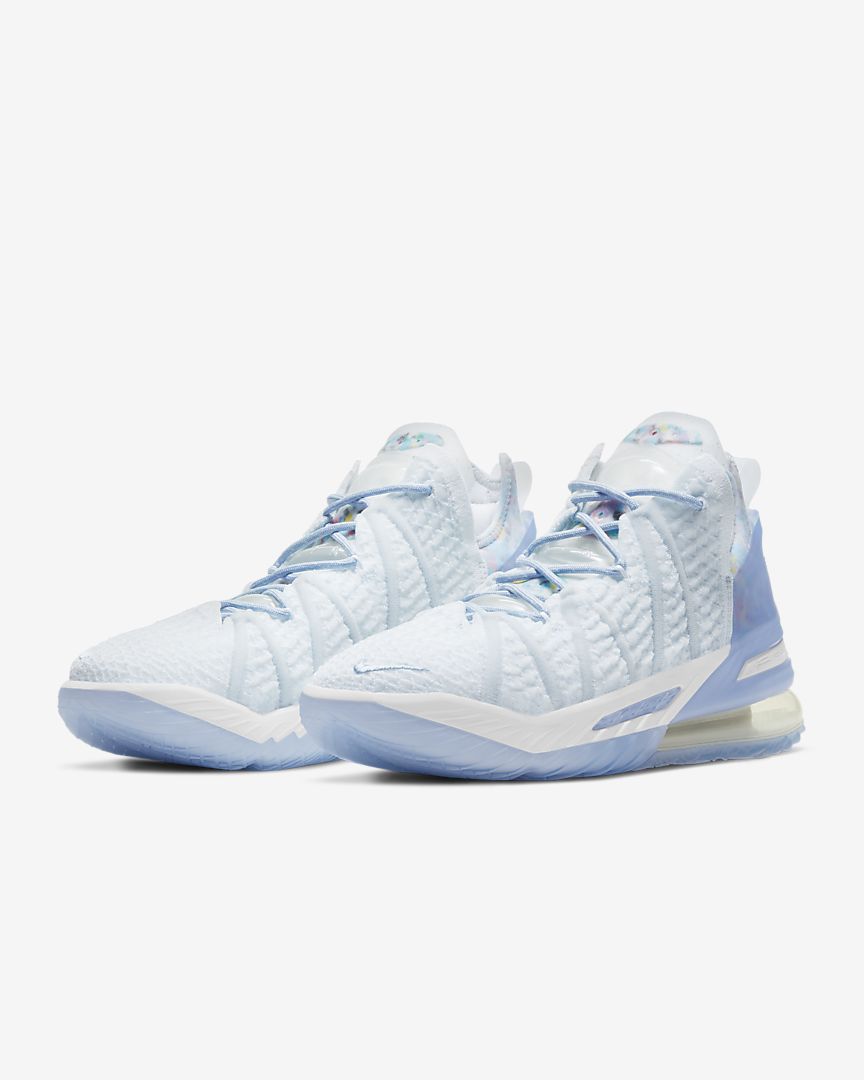 LeBron 18 Play for the Future LeBron 18 Play for the Future