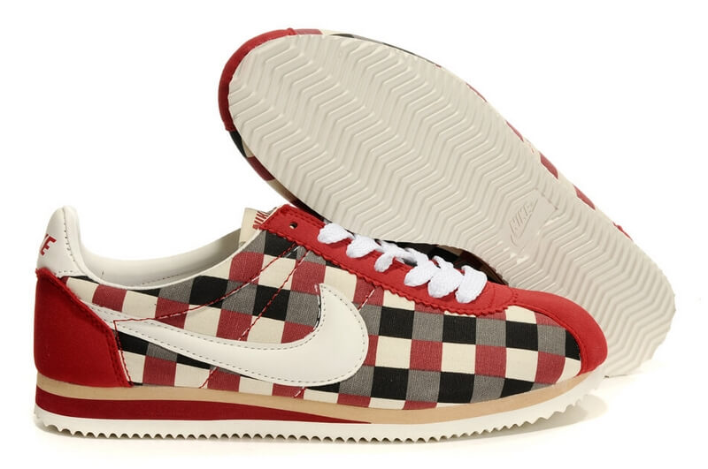 Nike Classic Cortez Nylon 09